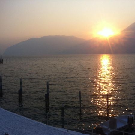 In Riva Al Lago Di Iseo Dependance Primo Piano Мароне Екстер'єр фото